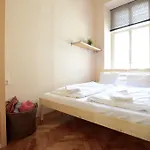 Otel Budget By Hi5 - Oktober 6 Str 4 Budapeşte