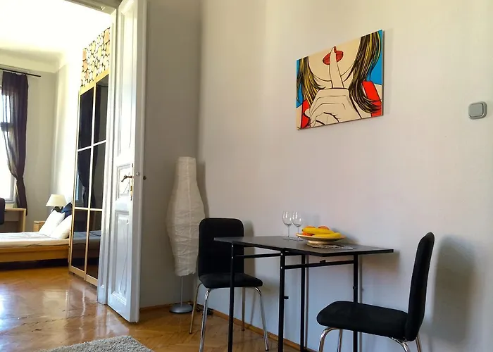 Budget By Hi5 - Október 6 Str 4 Budapest