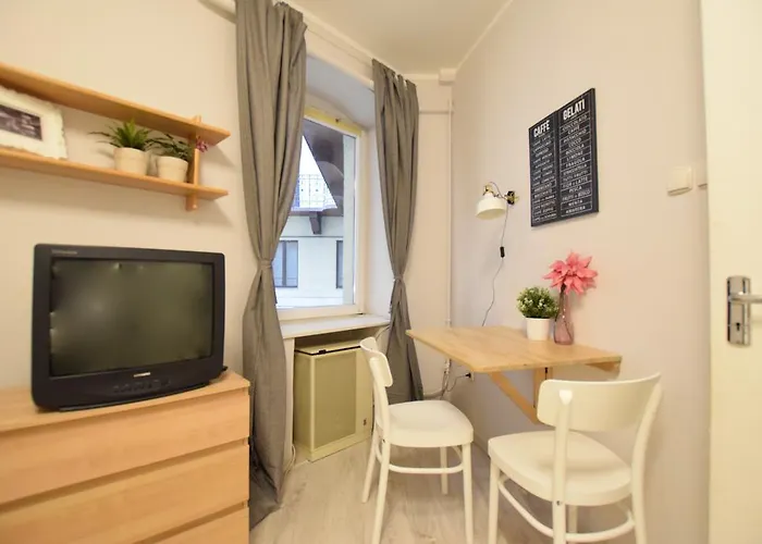 Budget By Hi5 - Október 6 Str 4 Hotel *