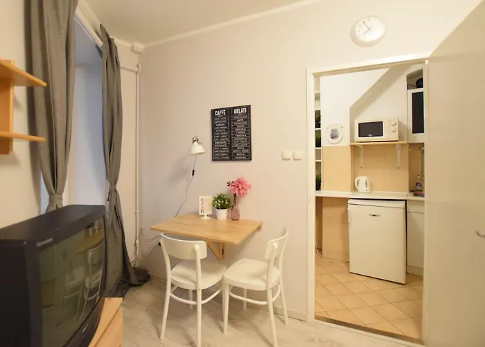Budget By Hi5 - Október 6 Str 4 * Budapest