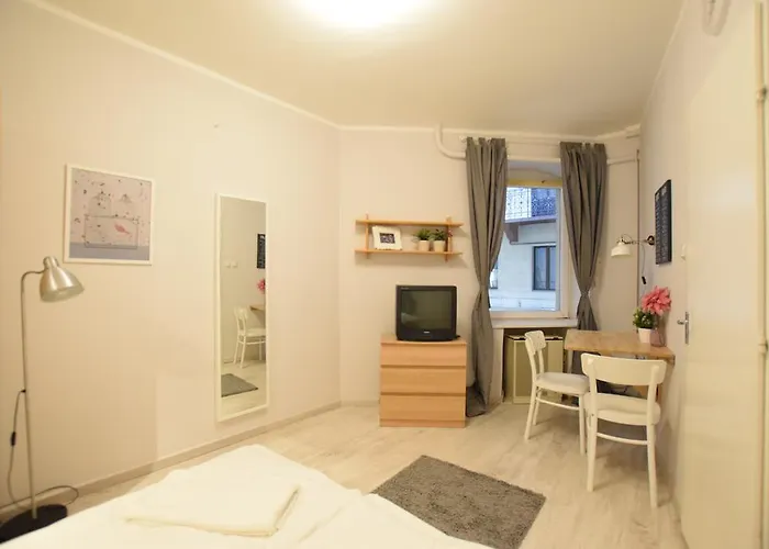 Budget By Hi5 - Október 6 Str 4 Hotel *