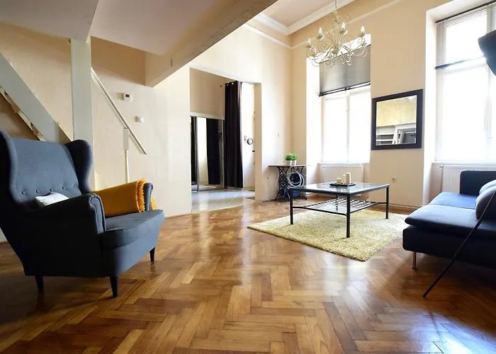 Hotel Budget By Hi5 - Október 6 Str 4 *