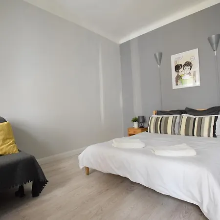 Apartment Budget By Hi5 - Oktober 6 Str 4 *